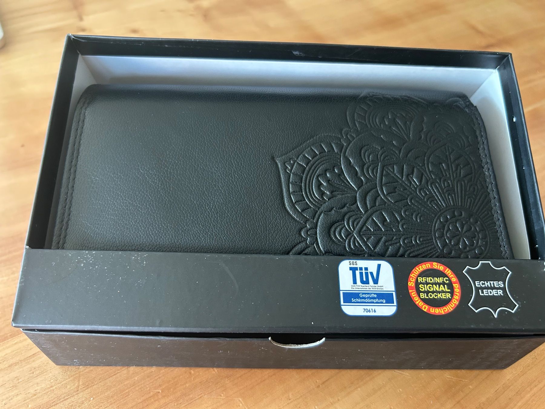 Portemonnaie: Geldbörse Leder Schwarz  Neu – Neu und originalverpackt aus Kaltbrunn von lagone1 4