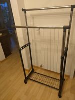 Garderobe und Kleiderstangen auf rollen
