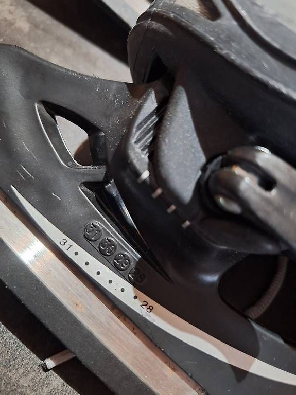 Pattini da ghiaccio: Schlittschuhe 28-31 – Usato da Etziken venduto da v.z 1