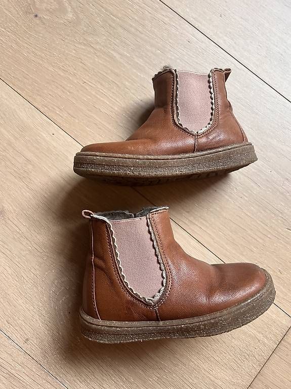 Schuhe für Jungen: Bisgaard Grösse 24, Herbst Winterschuhe – Gebraucht aus Maur von Franzifisch