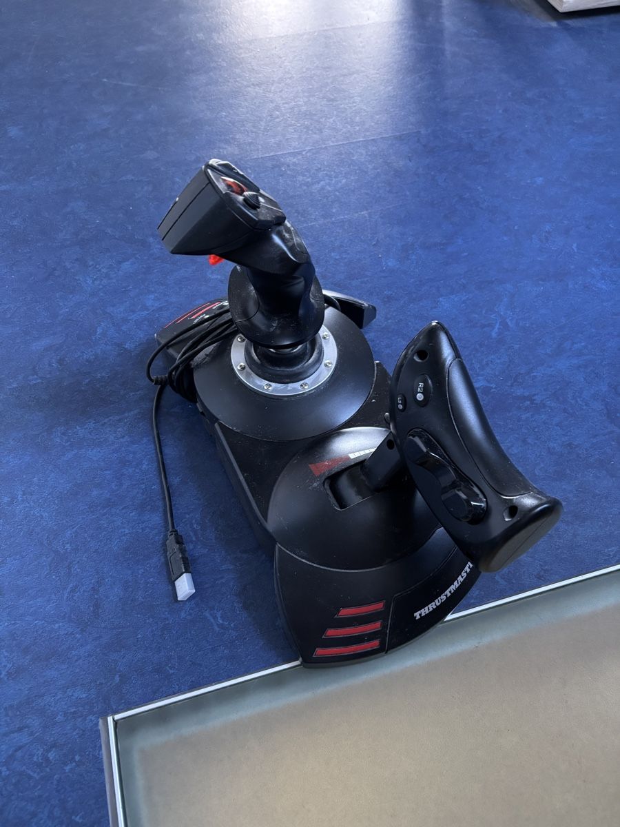 Manettes: Thrustmaster T.Flight Hotas X – D'occasion à Thun par Thuner 2