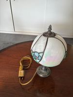 Tiffany Stil Tischlampe – Stilvolle Bleiglas Lampe Vintage