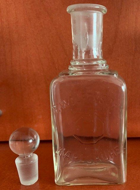 Caraffe: 2 antike Glasgefässe mit geschliffenen Stopfen ca. 1930 – Usato da Gundetswil venduto da Egro100 5