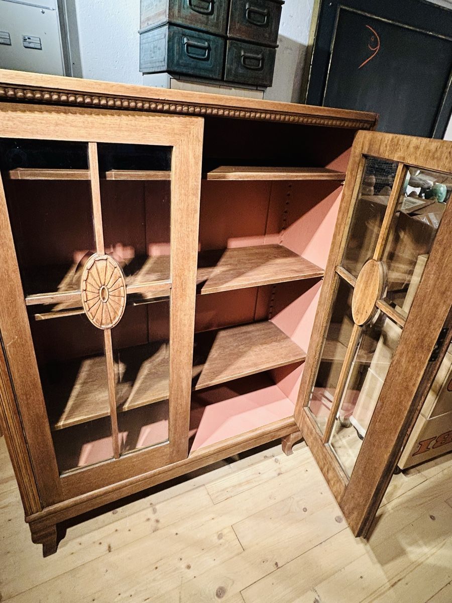 Vetrine: Wunderschönen Vitrinen Schrank. Restauriert  – Usato da Zürich venduto da KuduKing 3