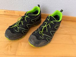 46N Trekkingschuhe Gr. 39, water proof