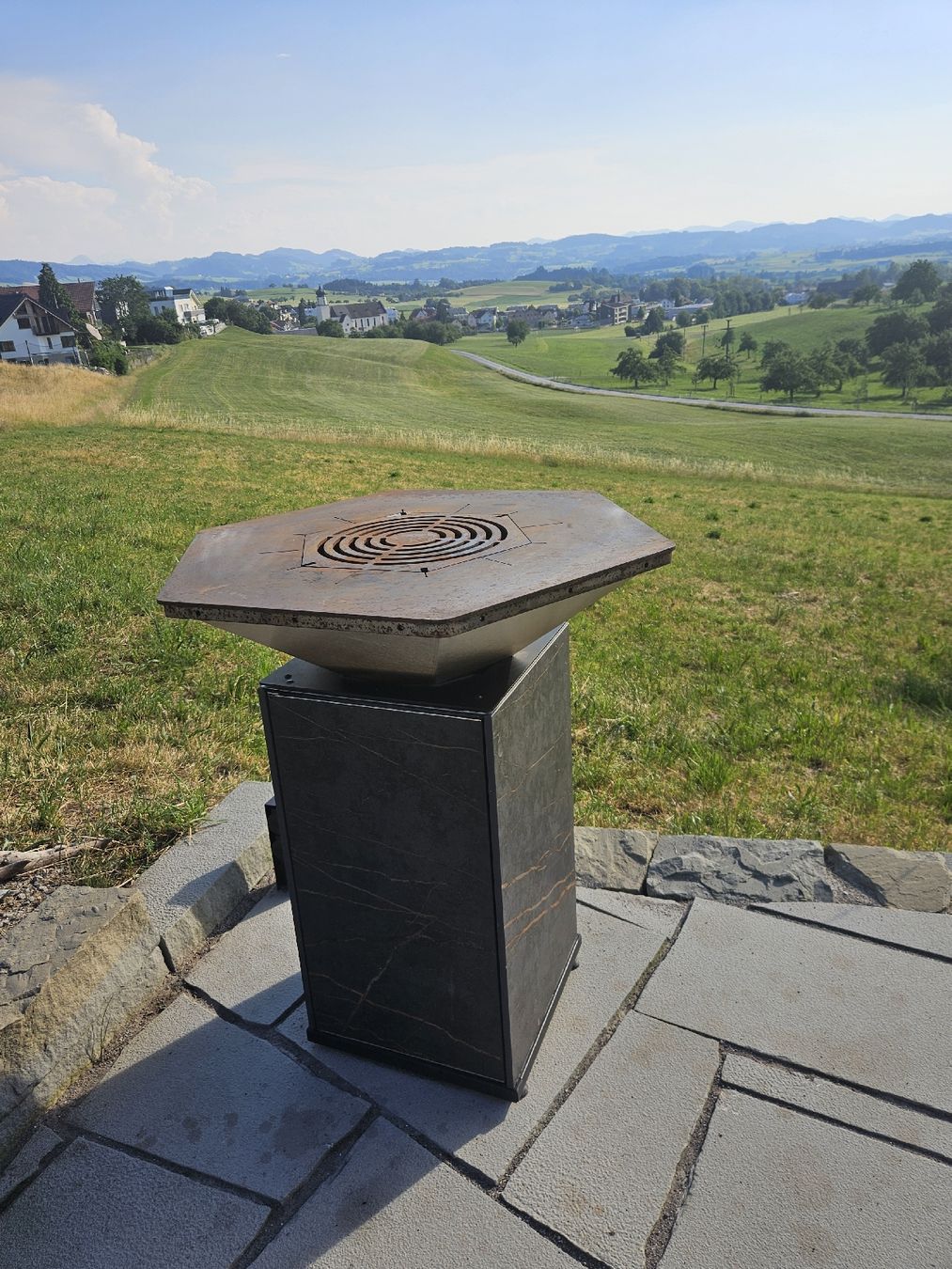 Grills: schöner Feuerschalengrill – Neu (gemäss Beschreibung) aus Andwil SG von emaumau