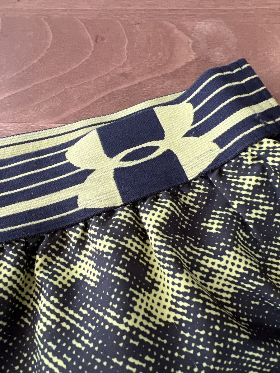 Under Armour Hosen: Under Armour Shorts, XS – Gebraucht aus Münsingen von est_s6vf 1