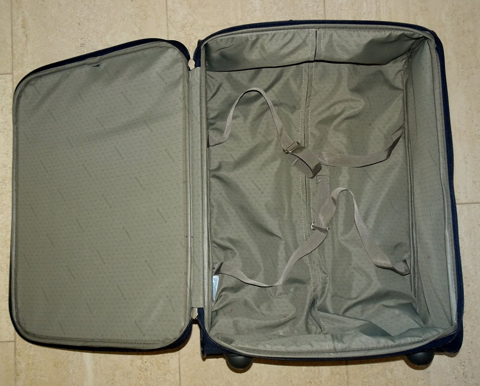 Samsonite Reisekoffer: Samsonite Handgepäck-Koffer – Gebraucht aus Lausanne von jag_sj6f 2