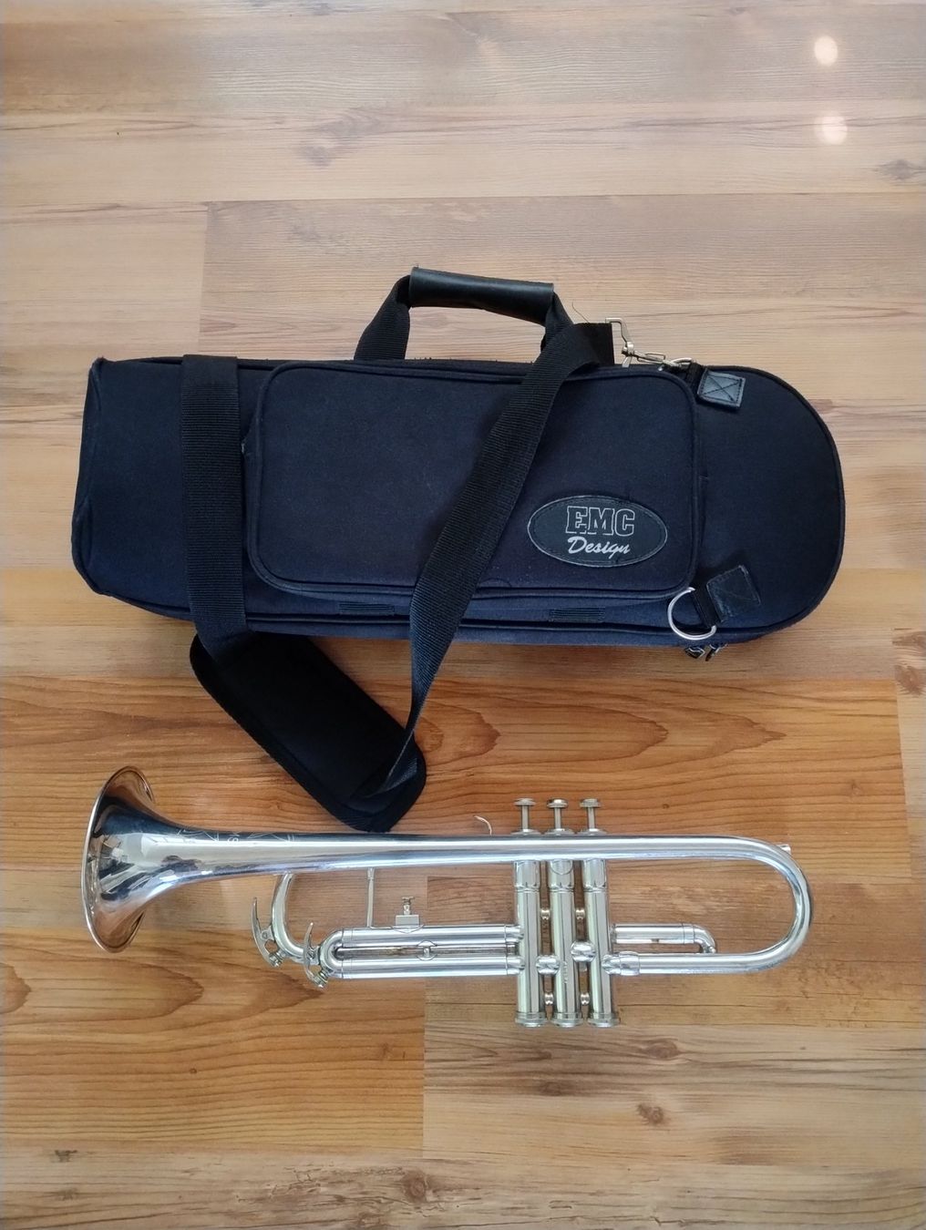 Strumenti musicali: WILLIAMS Trompete inklusiveTasche – Usato da Rüfenach AG venduto da Mikesch1999