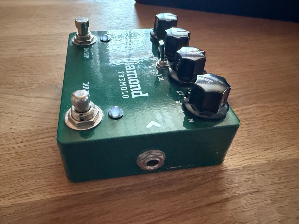 Musikinstrumente: Diamond Tremolo Guitar Effect Pedal – Gebraucht aus Vordemwald von gerard.green 1