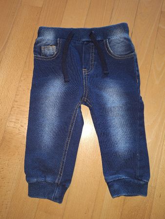 Jeans in Gr. 80