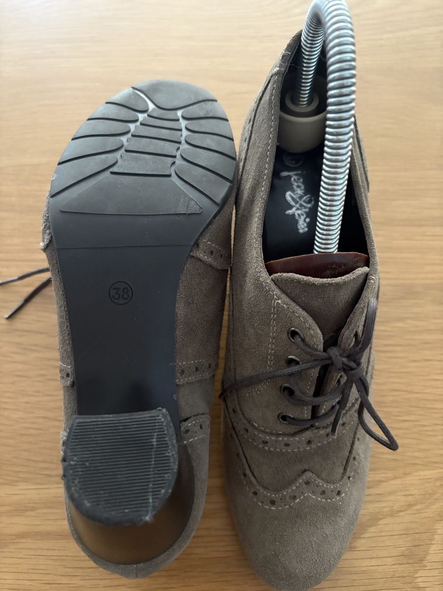Damenschuhe: Scarpe stringate scamosciate taglia 38 usate – Gebraucht aus S. Antonino von LIKA91 4