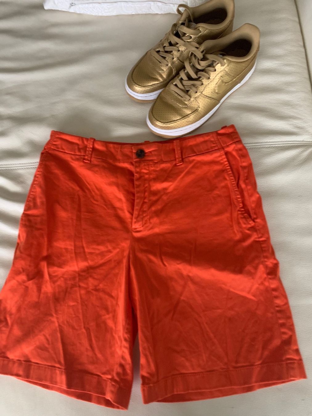 Hugo Boss Pantaloni: Boss Shorts, neuwertig, orange – Nuovo (secondo la descrizione) da Hombrechtikon venduto da Herbstsonne