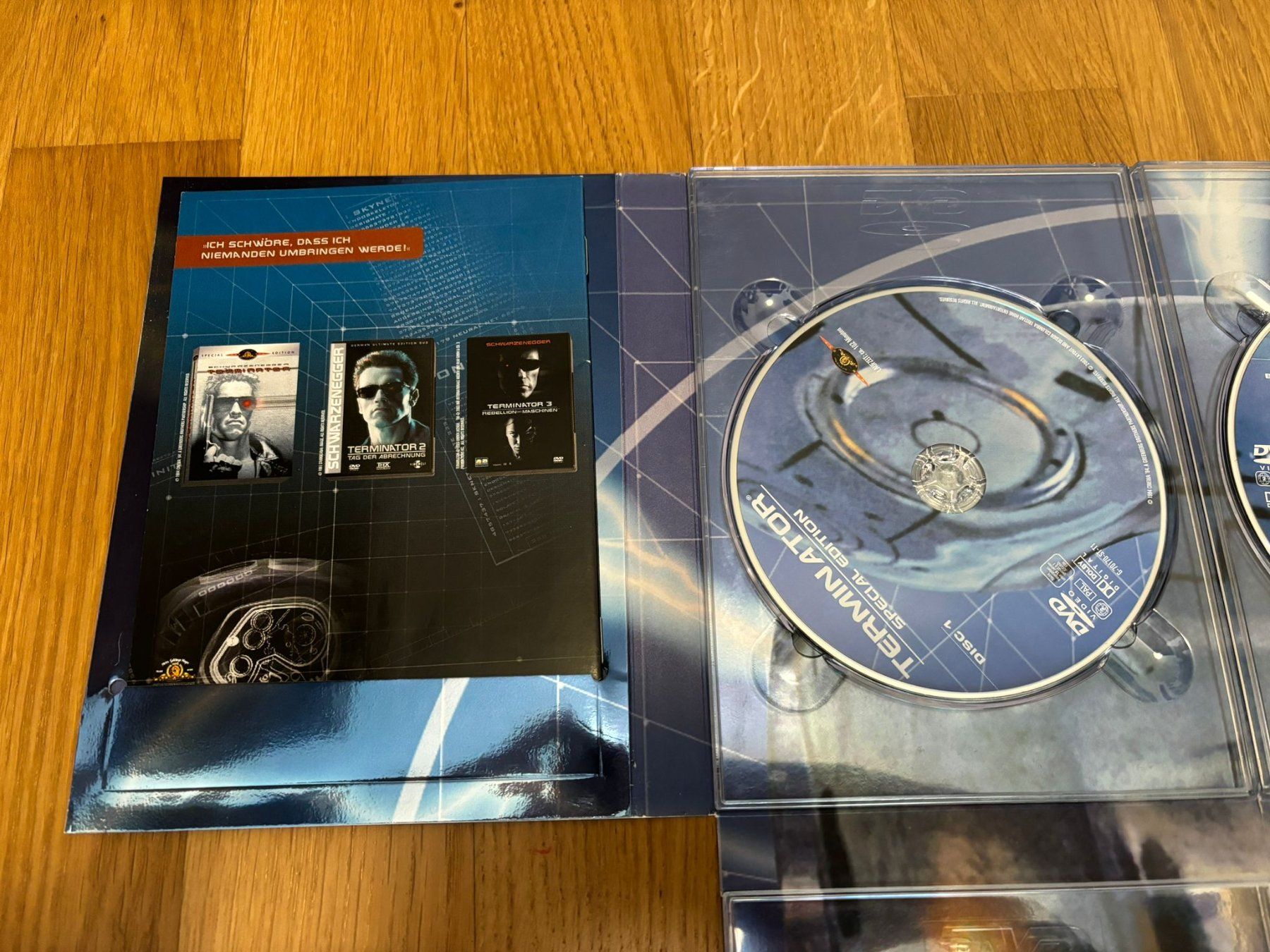 Alle DVDs: DVD Sammlerbox Terminator Box mit 6 DVD's – Gebraucht aus Herisau von  3