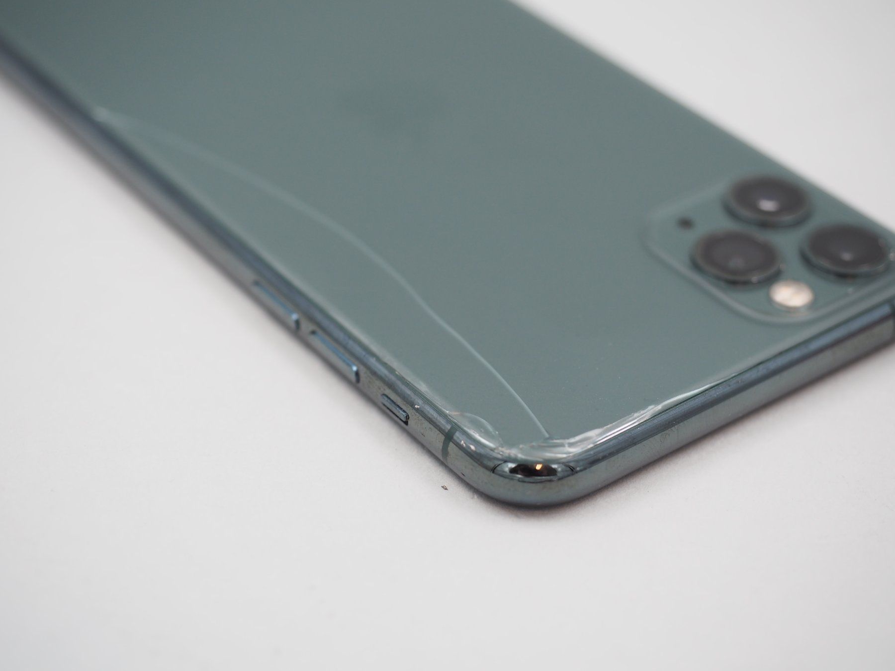 Apple Portables: Châssis Complet iPhone 11 Pro Max (Original cassé) – D'occasion à Morges par DA-repa 6