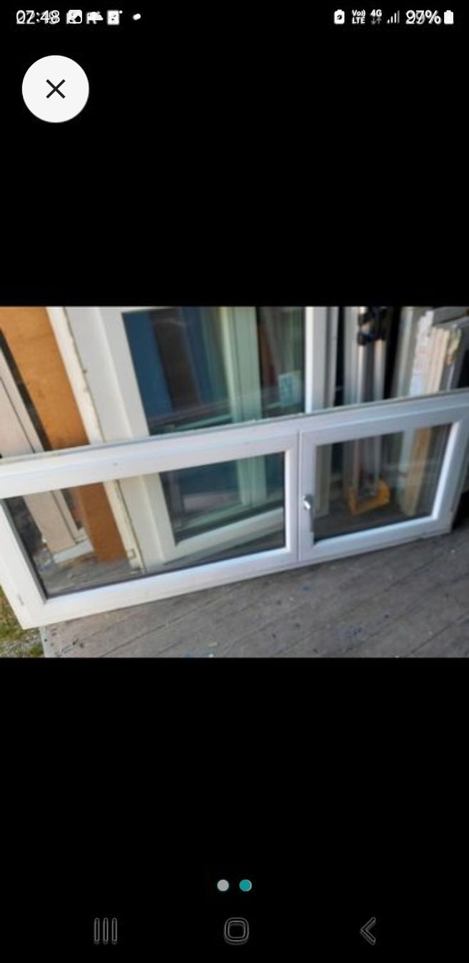 Fenêtres: Fenster – D'occasion à Marbach LU par san_8kt5