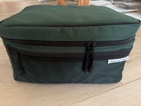 Picknicktasche mit Geschirr und Besteck dunkelgrün ,neu