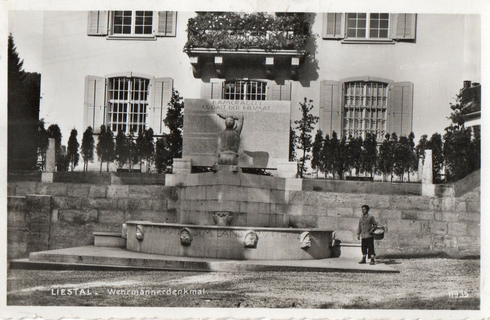 Cartoline postali: Liestal - Wehrmännerdenkmal – Usato da Melano venduto da pisonsdro