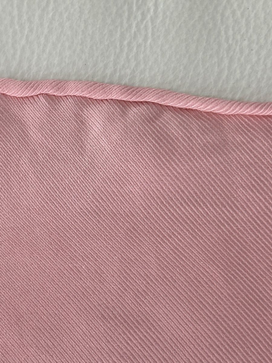 Foulard & Sciarpe: Pink Silk Pocket Square New – Nuovo (secondo la descrizione) da Saland venduto da ele_vc96 2