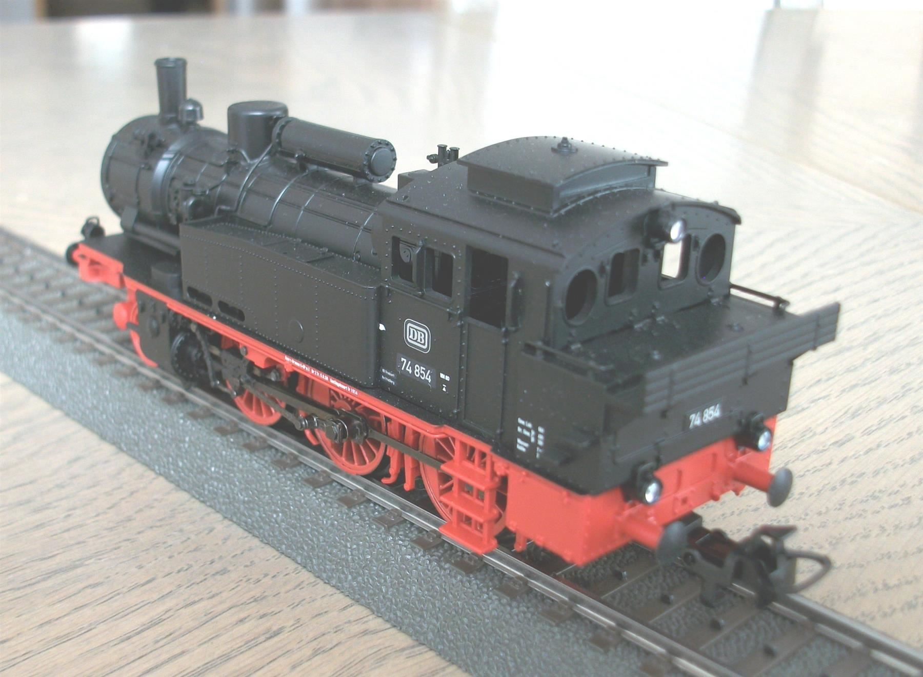 Märklin Modellini di ferrovie: Tender-Dampflokomotive BR 74, digital – Usato da St. Moritz venduto da Manu7500 1