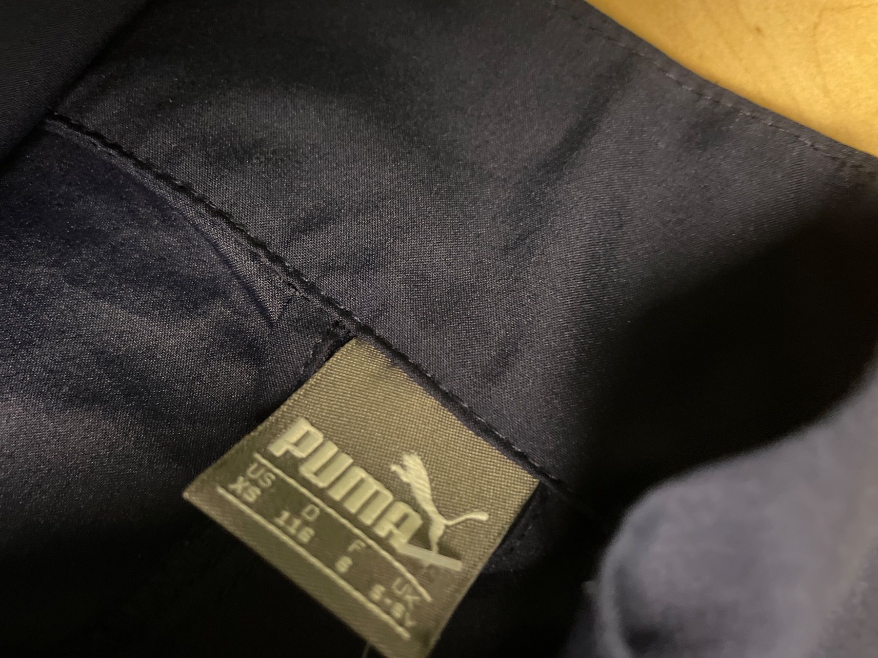 Puma Pulls et sweat-shirts: Leichter Blauer Puma Trainingspulli Gr.116 – D'occasion à Obergerlafingen par cabo4 1