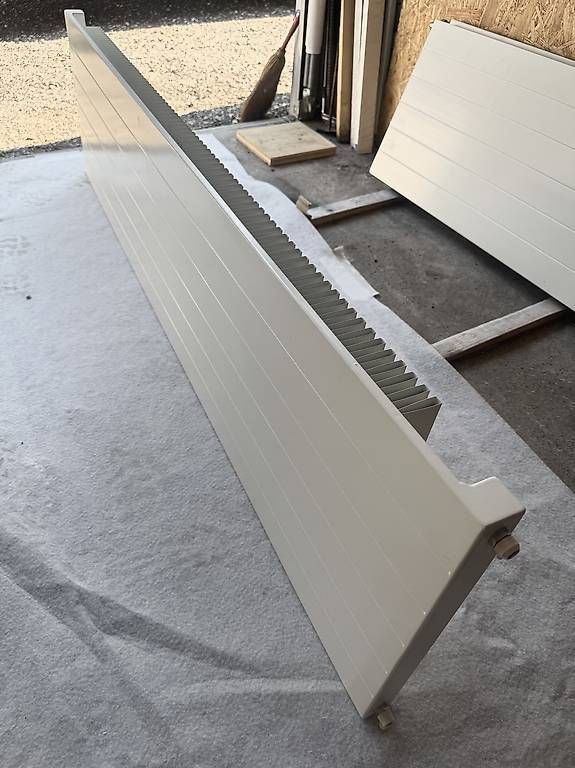 Altro in Utensili da giardino: Heizkörper, Heizwand 160x42x6cm , Arbonia – Usato da Igis venduto da Ricobmw