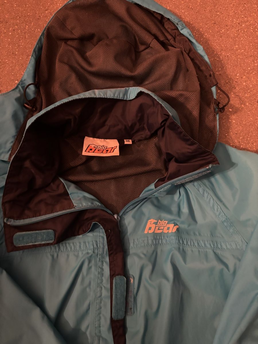 Giacche: Regenjacke für Damen – Usato da Oberweningen venduto da Zabrina 1