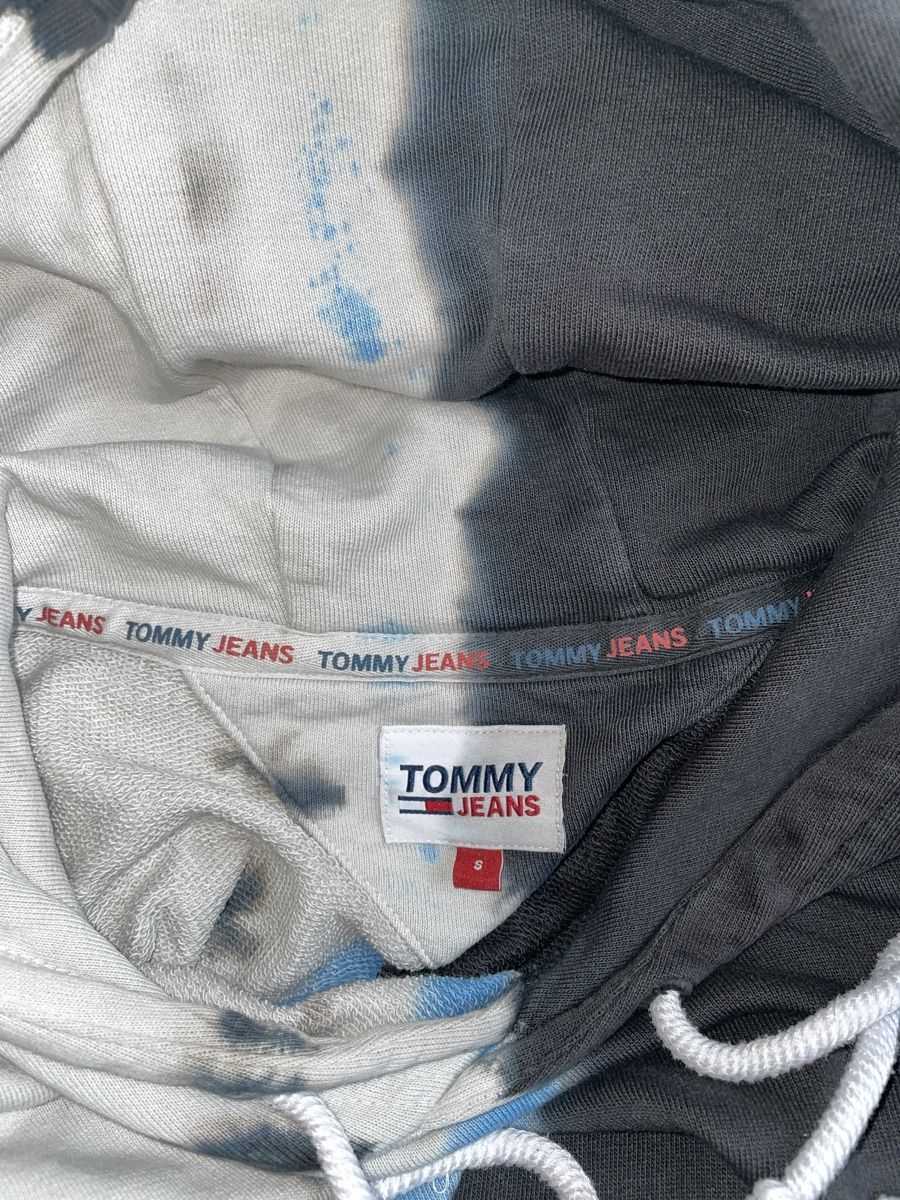 Tommy Hilfiger Pullover & Sweatshirts: Pullover – Neu (gemäss Beschreibung) aus Therwil von YA-8 3