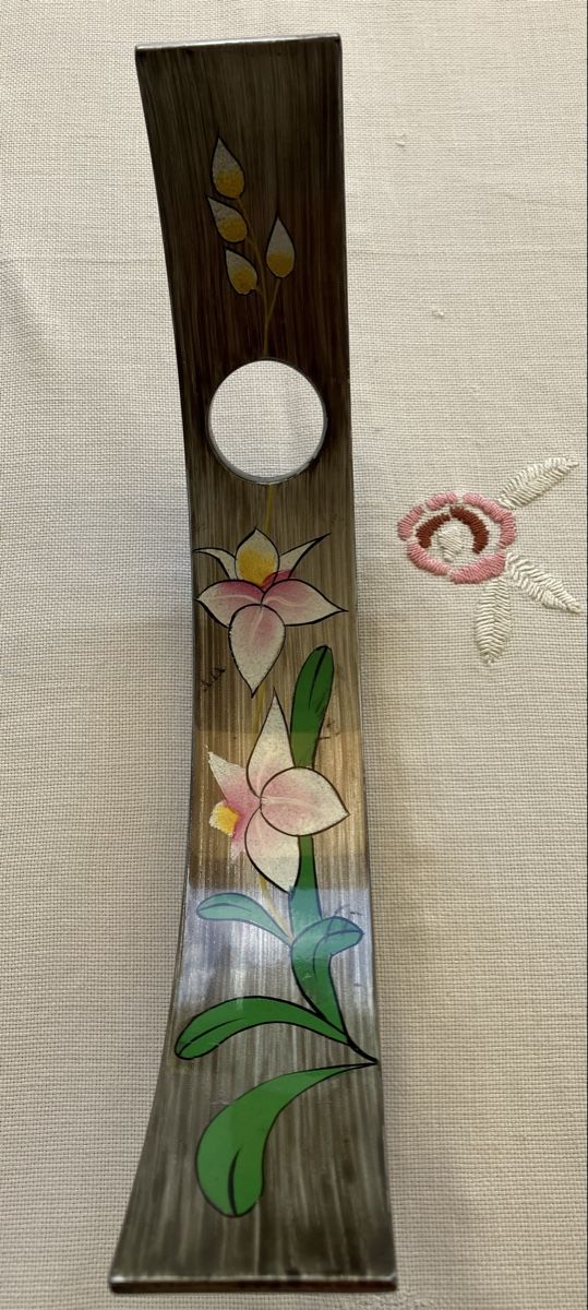 Portabottiglie: Flaschenhalter mit Blumendeko (lackiert) – Usato da Wettingen venduto da Aromat 3