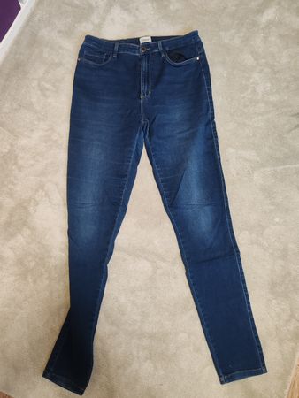 Damen Jeans Only Blau Farbe Grösse L Länge 32 neuwertig