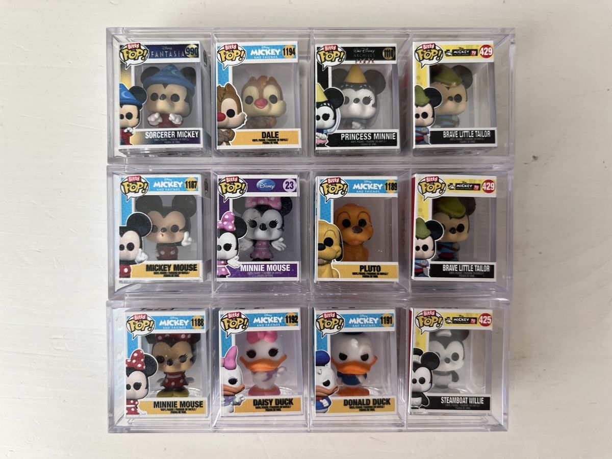 Disney Statuette: 12 Funko Bitty Pop Disney Set – Nuovo (secondo la descrizione) da Sierre venduto da black.box