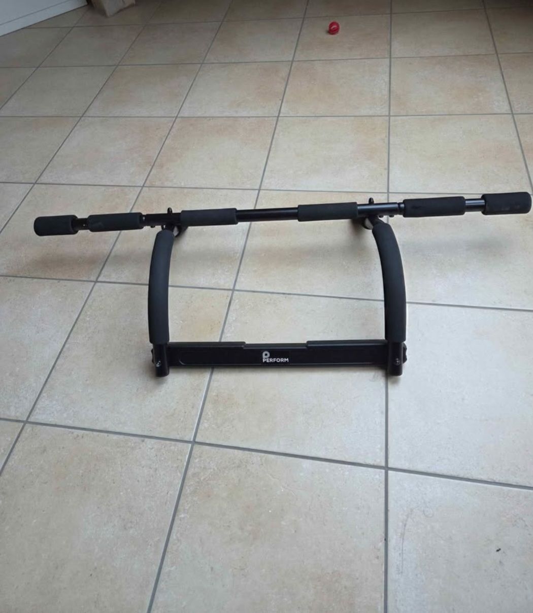 Hometrainer: Perform Pull-Up Bar: Home Workout, Great Condition 💪 – Usato da Schwerzenbach venduto da Marjan-DU 1