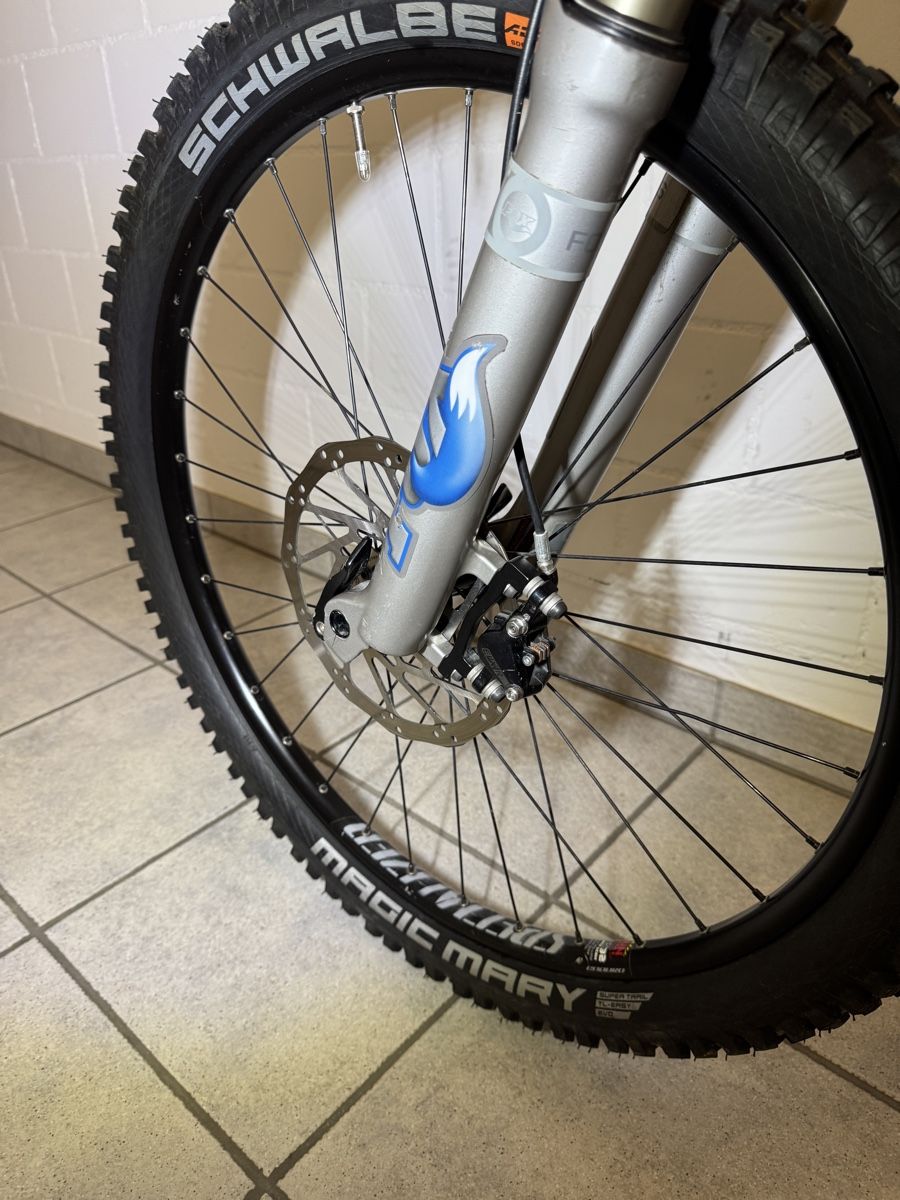 Specialized Velos: Specialized Enduro Expert gebrauchter Zustand – Gebraucht aus Boppelsen von klingel512 6