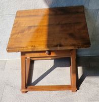 Kleiner Schragentisch. Couchtisch Holz Tisch
