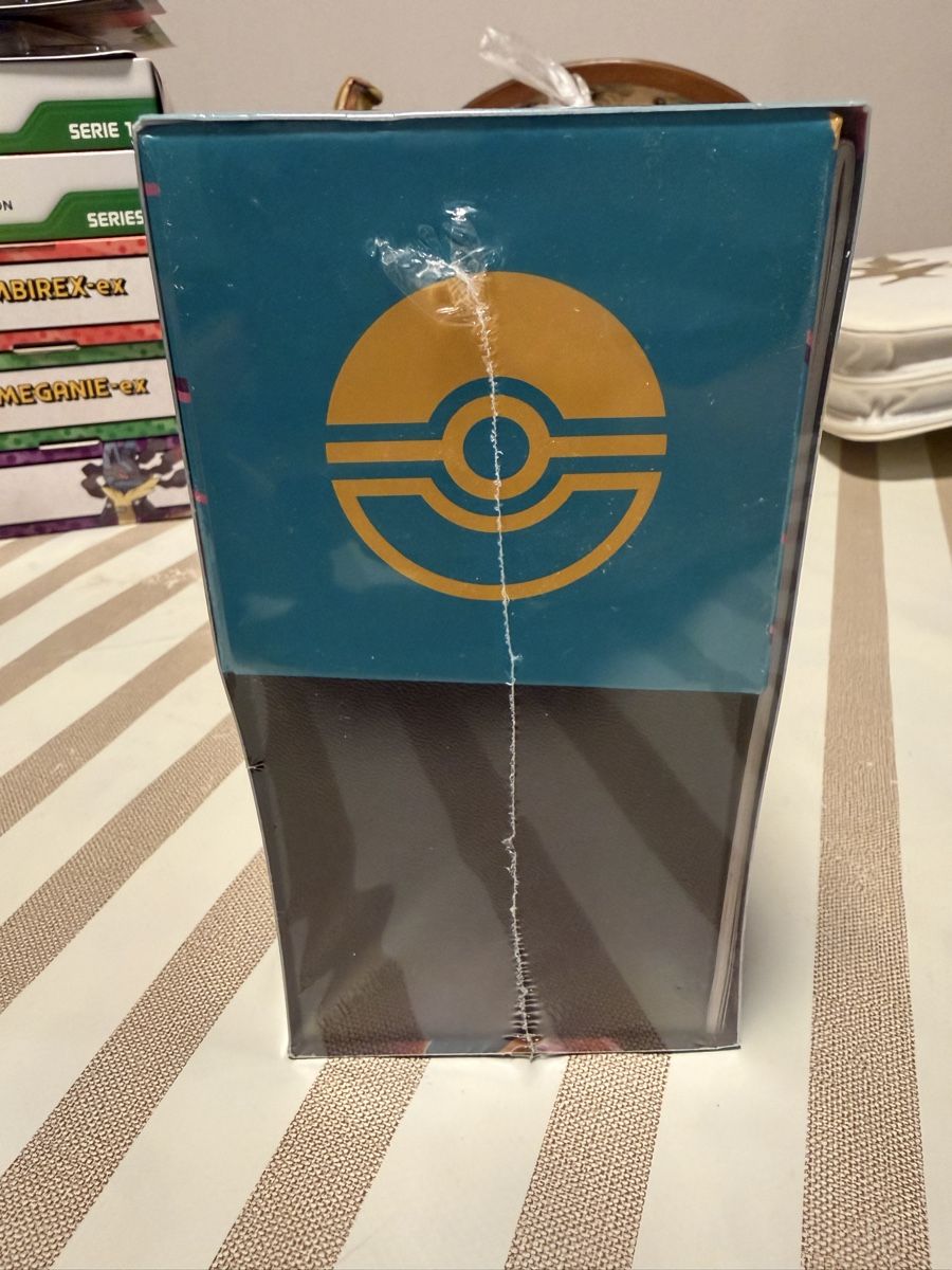 Pokémon Carte collezionabili: ETB Erhabene Helden - Sealed & Deutsch – Nuovo e nell'imballaggio originale da St. Gallen venduto da Simonefrt68 2