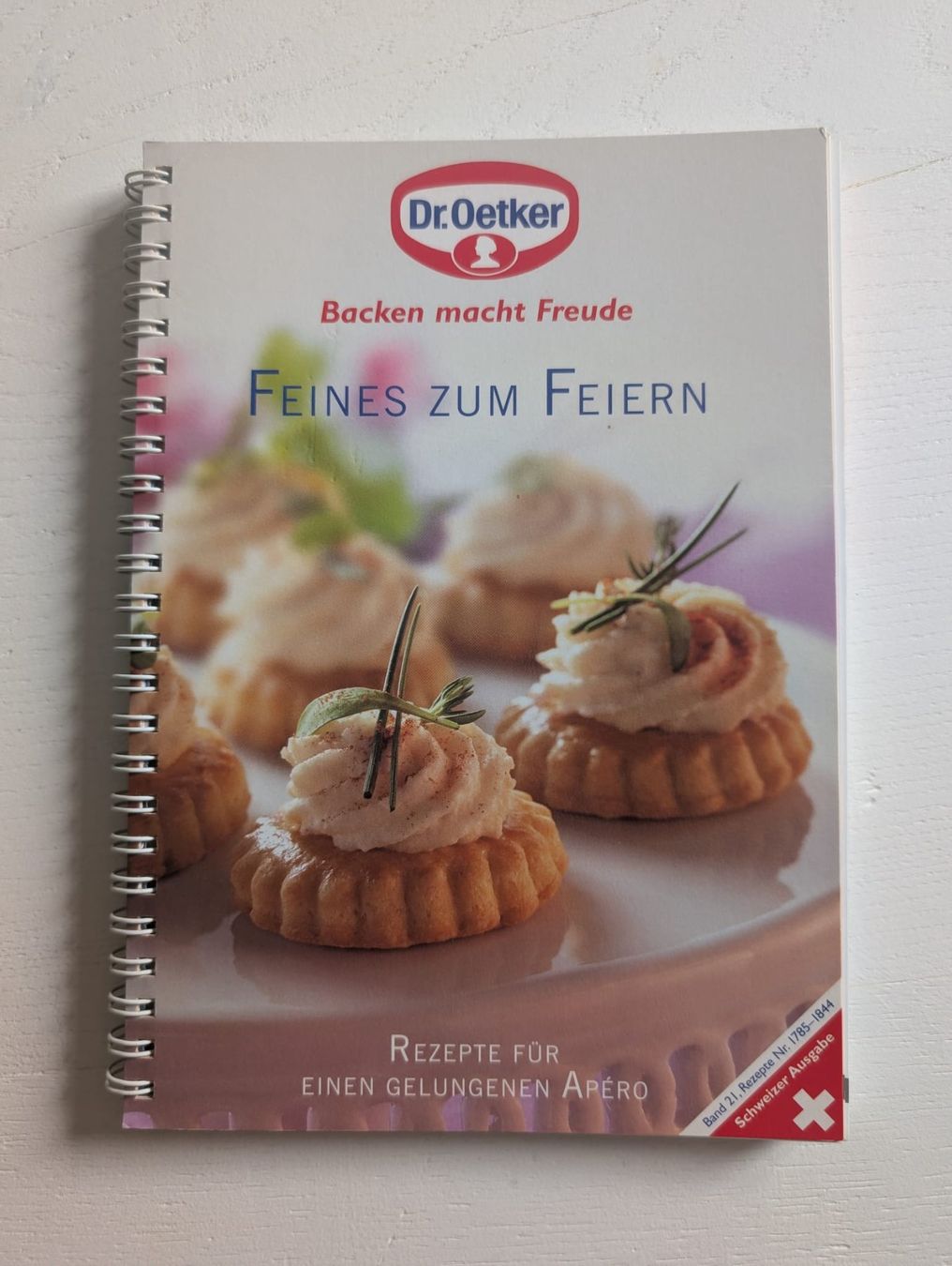 Libri: Rezeptbuch: Dr. Oetker - "Feines zum Feiern" – Usato da Winterthur venduto da Arkadii