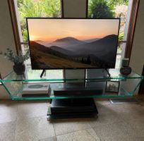 TV-Möbel / Fernsehtisch aus Glas und Metall