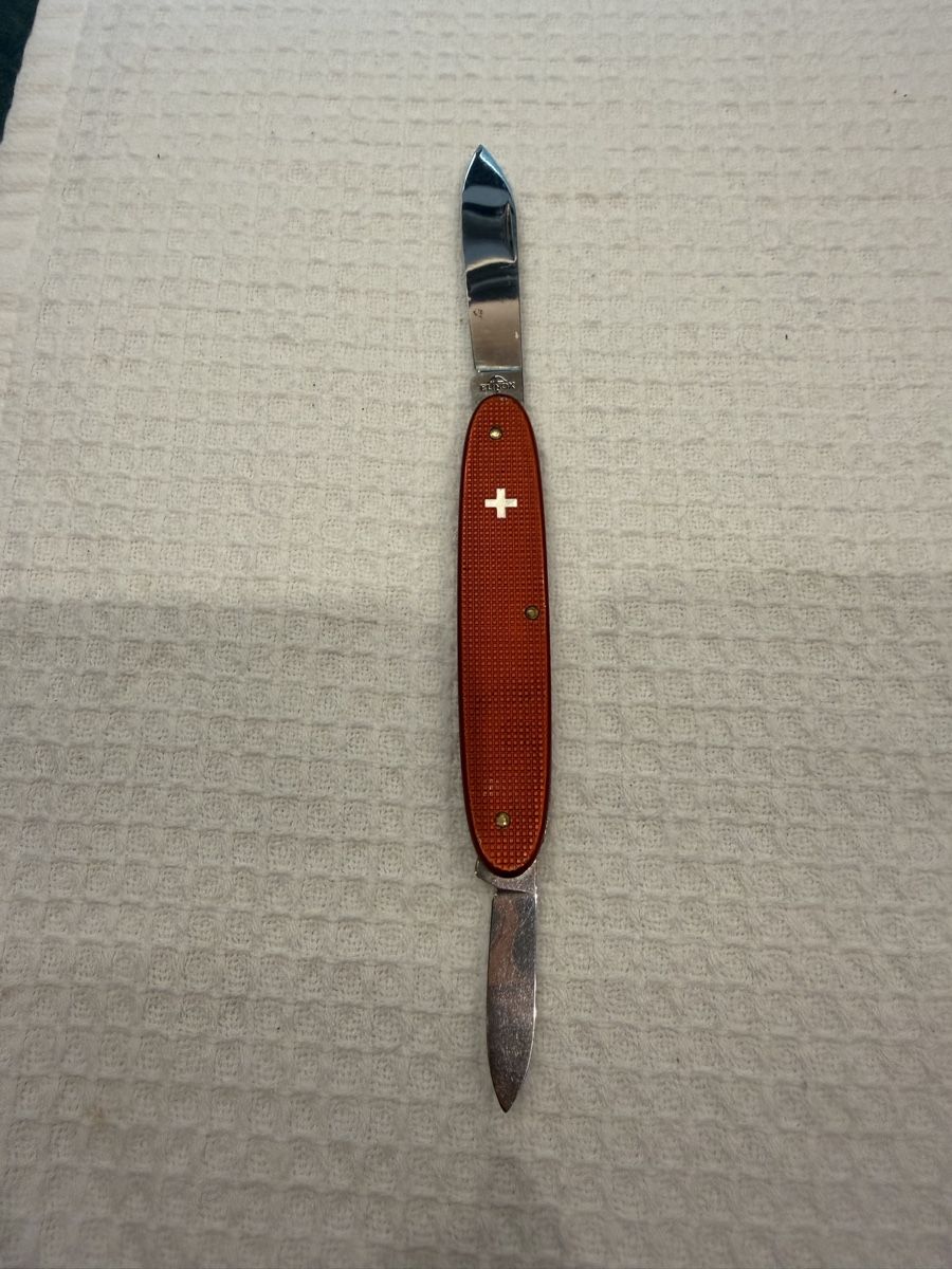 Victorinox Coltelli tascabile: Couteau de poche suisse Elinox  – Usato da Domdidier venduto da HA92