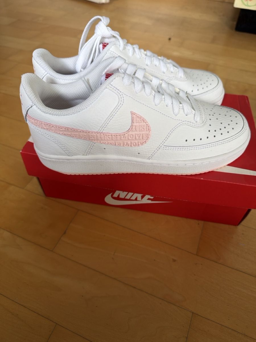 Nike Damenschuhe: Nike Court Vision, Neu, Grösse 38.5 – Neu und originalverpackt aus Interlaken von amj_765r 2