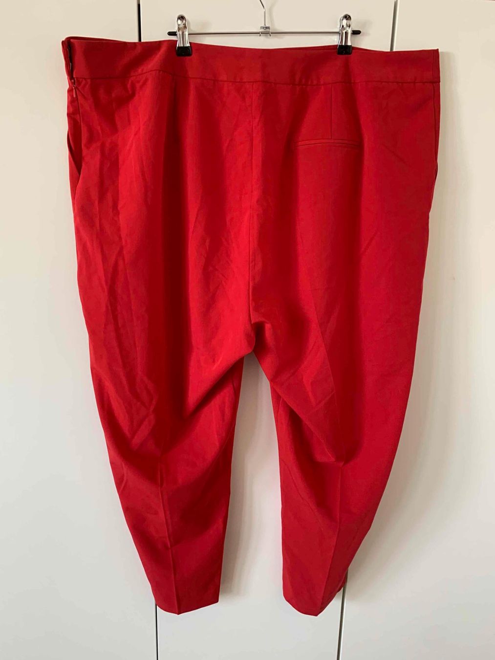 Asos Pantaloni: Rote Hose EUR 54 – Usato da Thalwil venduto da san_685y 1