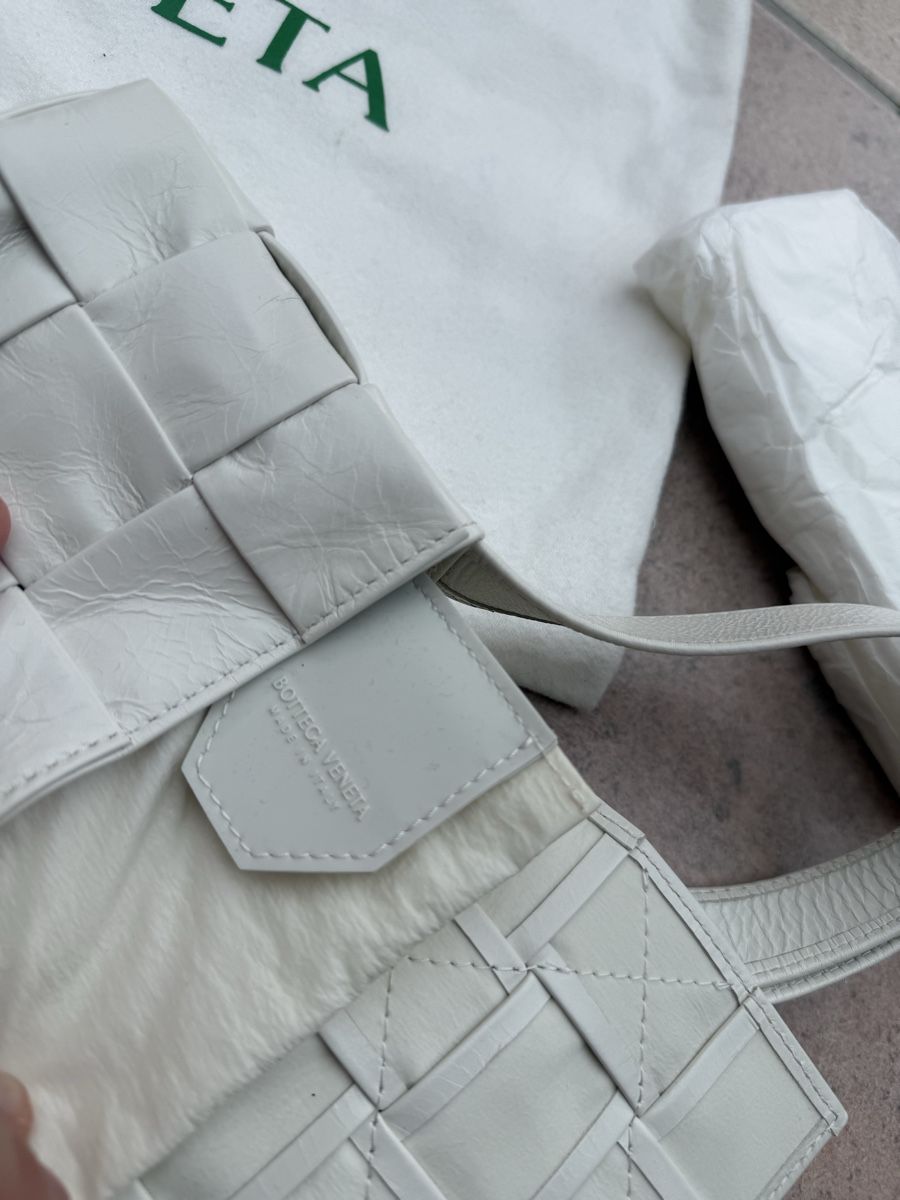 Bottega Veneta Borse: Bottega Veneta Cassette NP. 2400.- – Usato da Ellighausen venduto da privateseller 3