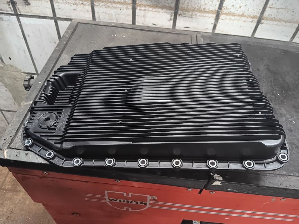 BMW Tutti pezzi di ricambio auto: BMW X 5 Gedriebeölwanne – Nuovo (secondo la descrizione) da Büsserach venduto da Schrotti19548 1