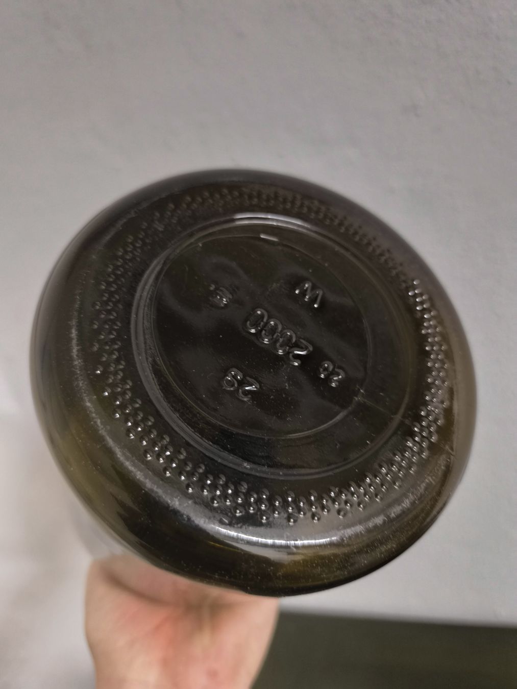 Accessori da laboratorio: Dunkle Glasflaschen mit schwarzem Verschluss – Usato da Zürich venduto da domi_nic1208 4