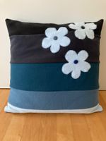 Neuwertiges Deko-Kissen mit Blumen, Handmade!