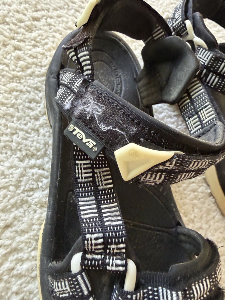 Scarpe da uomo: Sandali Teva unisex taglia 37 usati – Usato da Lugano venduto da can_xdd8 1