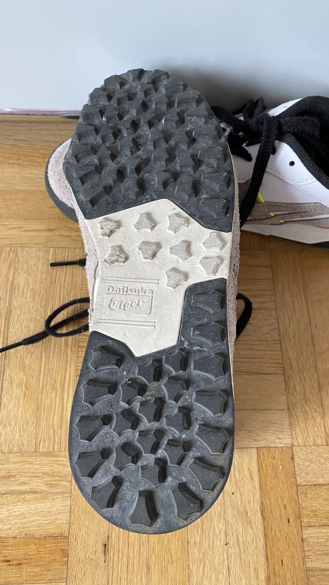 Onitsuka Scarpe da donna: ONITSUKA TIGER Sneakers Weiss Gr. 39.5 – Usato da Urdorf venduto da Resumasa 3