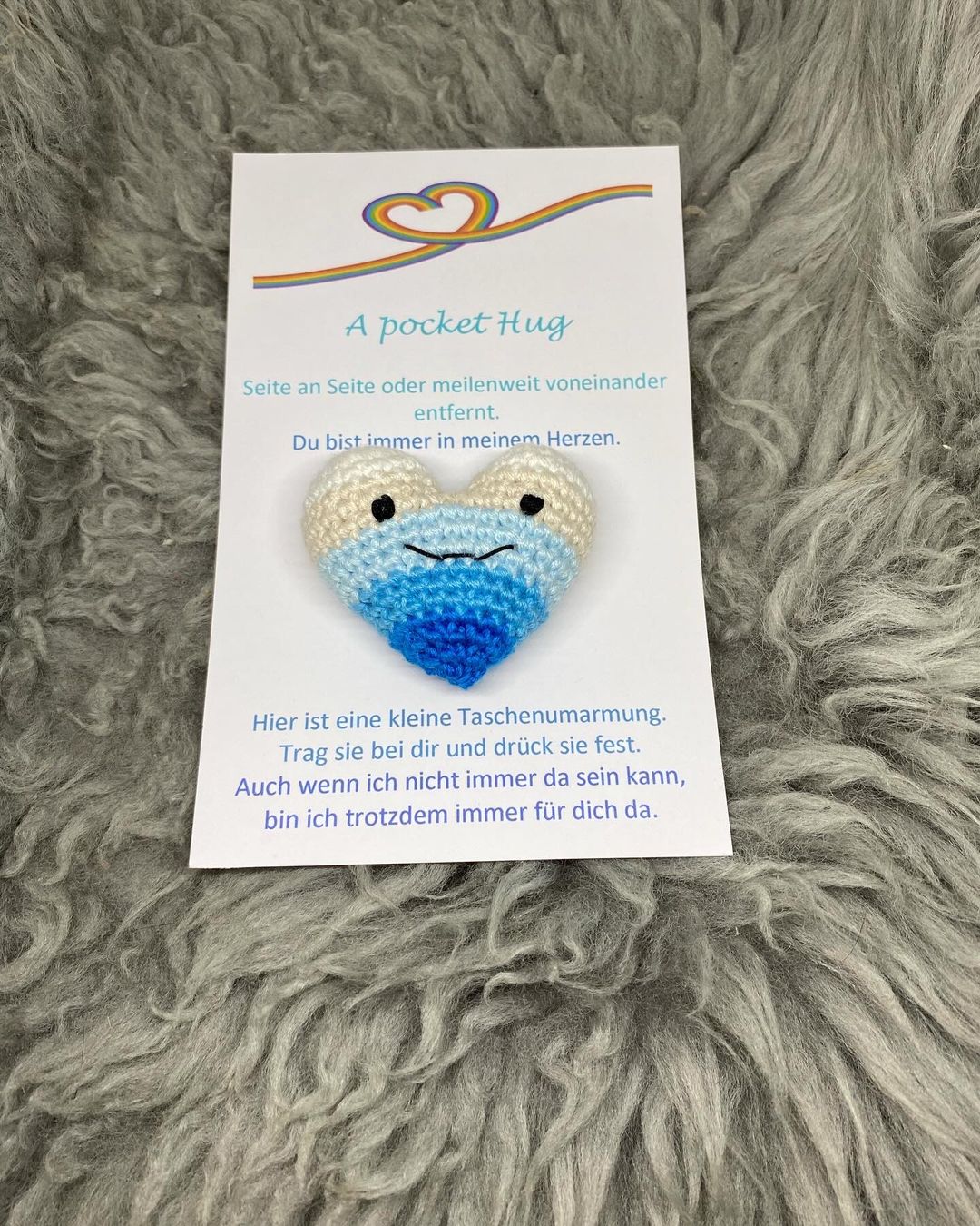 Cartoline: Pocket Hug – Nuovo e nell'imballaggio originale da St. Niklaus VS venduto da Wallis4ever
