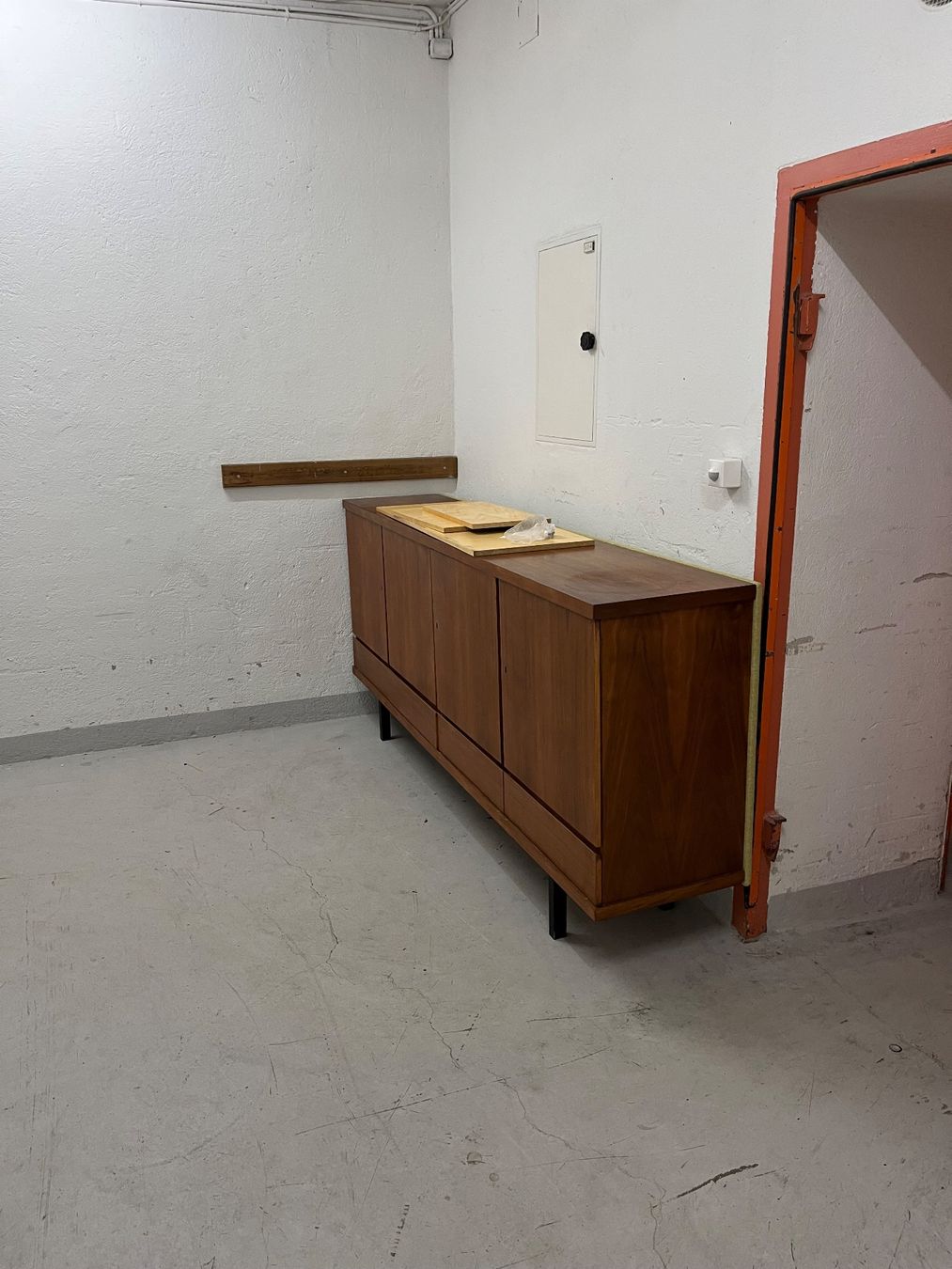 Kommoden: Vintage Möbel Sideboard 60er mid century – Gebraucht aus Schaffhausen von Penkova 2