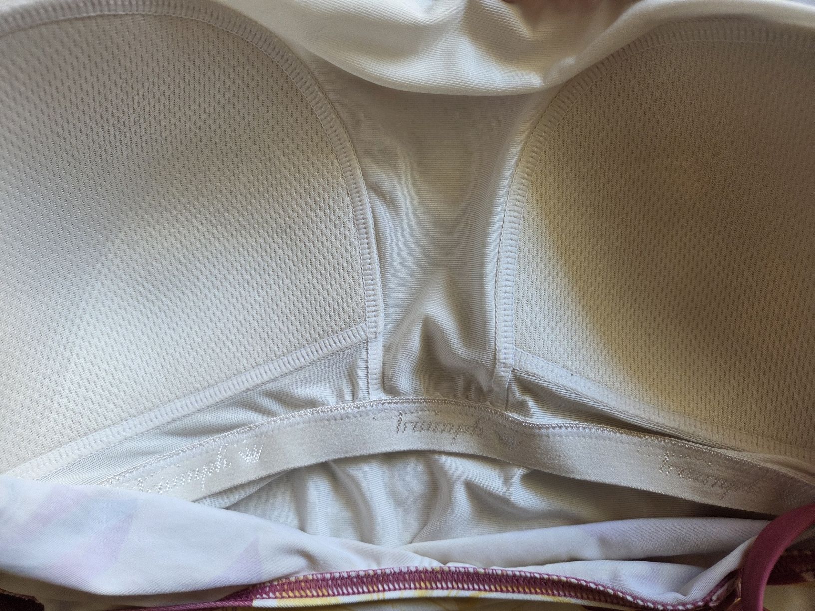 Triumph Badekleider & Bikinis: Triumph Badeanzug Gr. M – Neu (gemäss Beschreibung) aus Stansstad von Urs-_6362 2