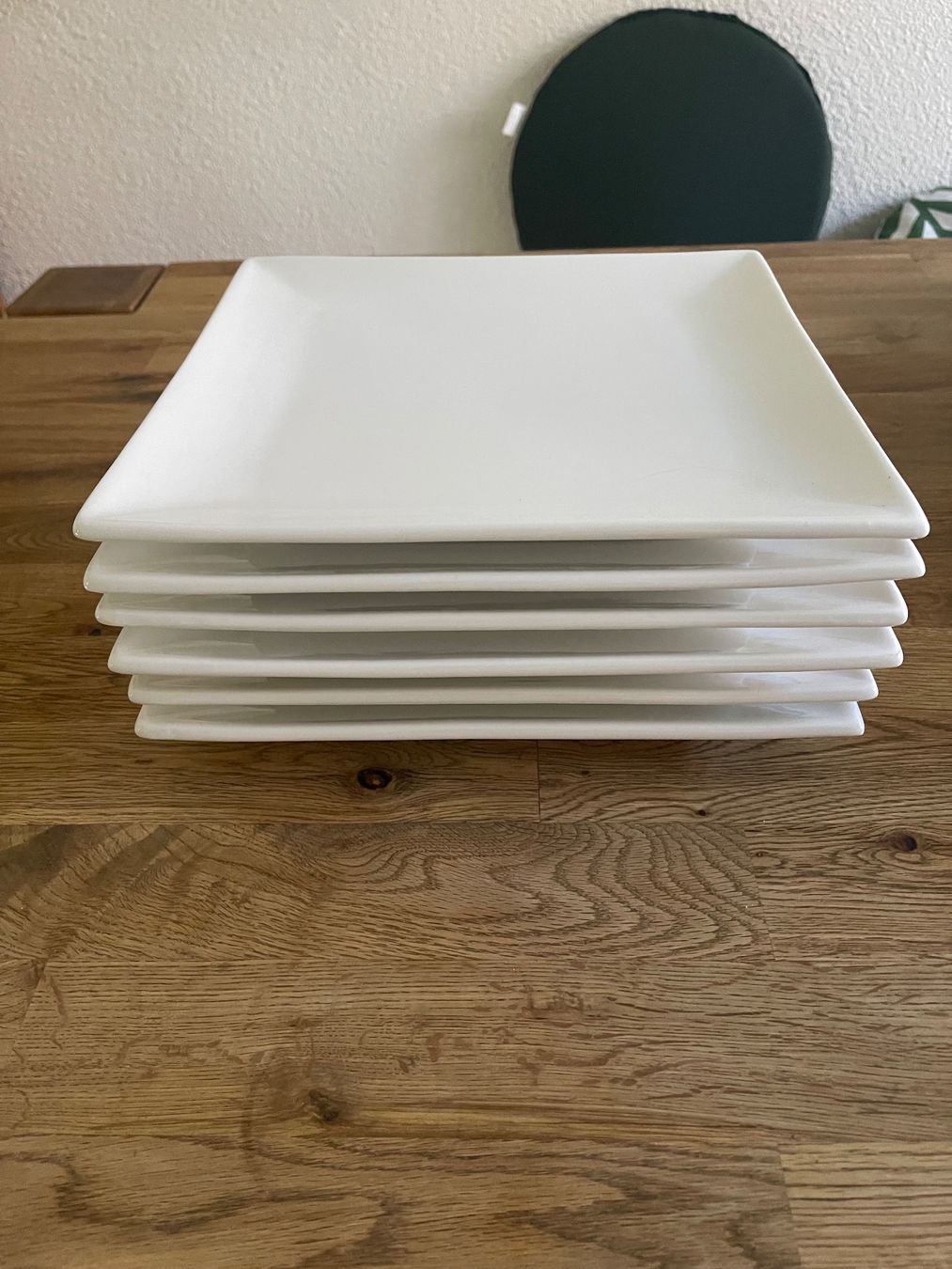 Teller: 6 weisse quadratische Teller / 27 cm – Gebraucht aus Gattikon von Guegis66